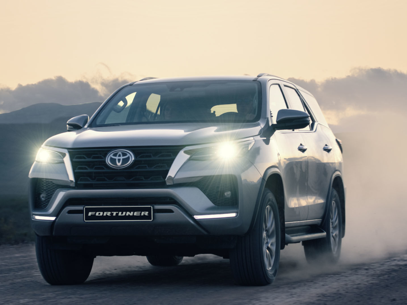 
								Toyota Fortuner 2.4L Diesel 4×4 Automatique full									